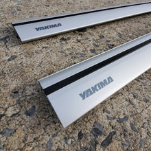 Load image into Gallery viewer, Yakima JetStream 70&quot; Aluminum T-Slot Aerodynamic Roof Rack Crossbars - 8000430
